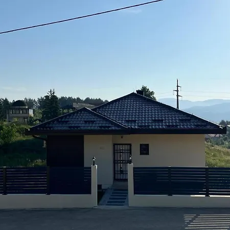 Pine House * Szarajevó