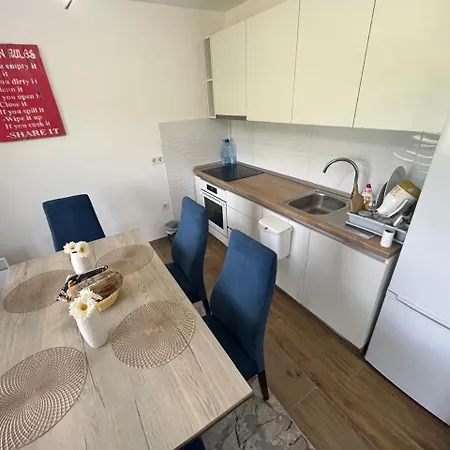 بيت للعطل Pine House *