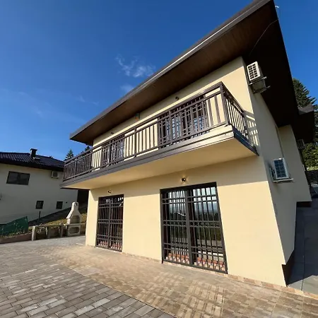 Pine House * Szarajevó